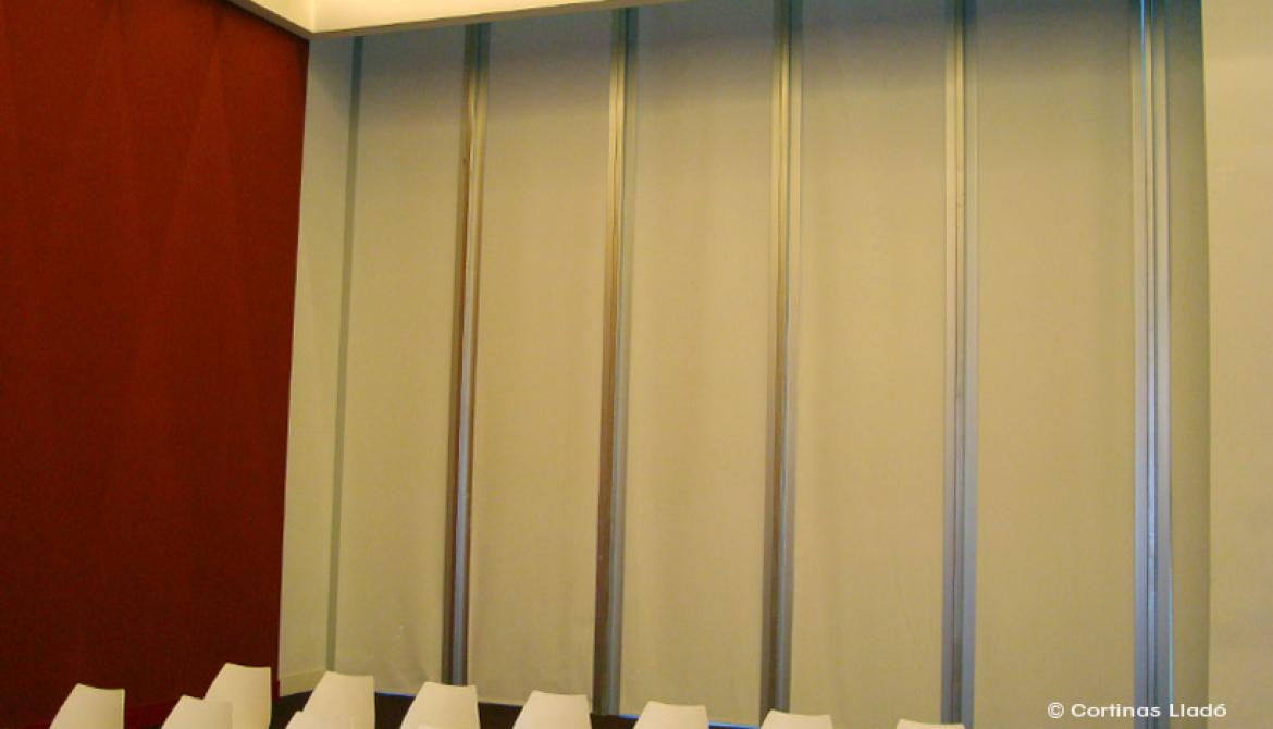 cortinas-llado-enrollables3.jpg